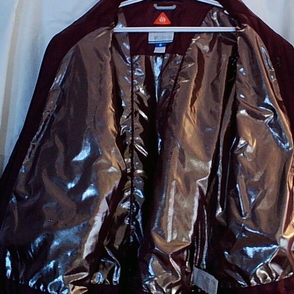 Columbia Women's Burgundy Jacket - Picture 4 of 5